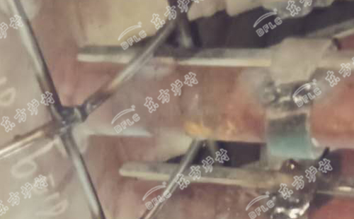 耐火澆注料炸裂如何解決？